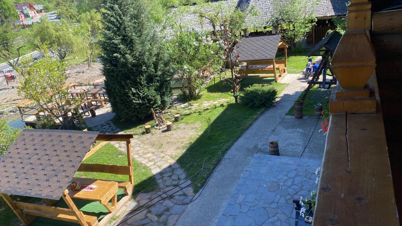 Pensiune Pastravarie La Pintea Haiducu Deseşti Esterno foto